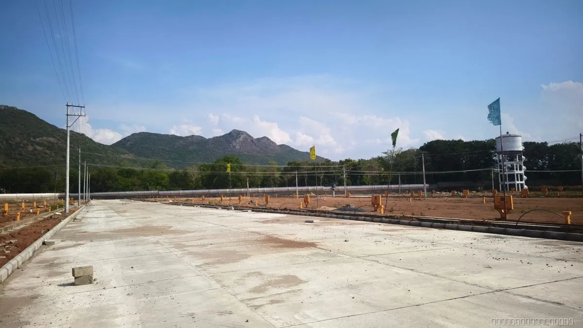 Plots and Villas available near Dokiparru,Guntur
